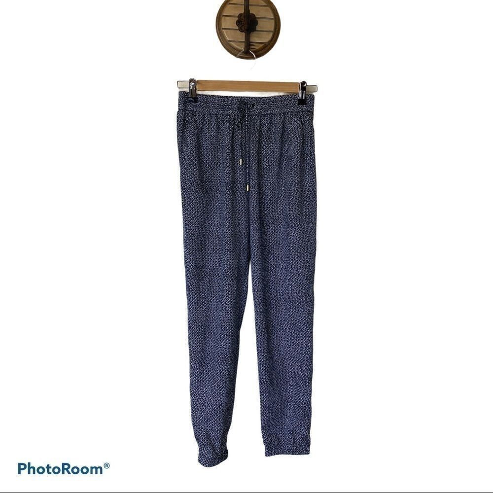 HOST PICK 🎉💕Michael Kors Blue/white Geo print Pants (2P)